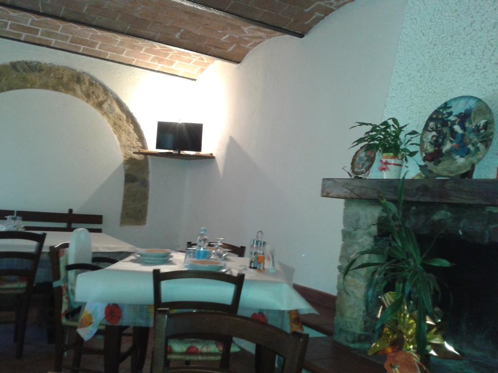 Agriturismo Santa Chiara Pomarance Eksteriør billede